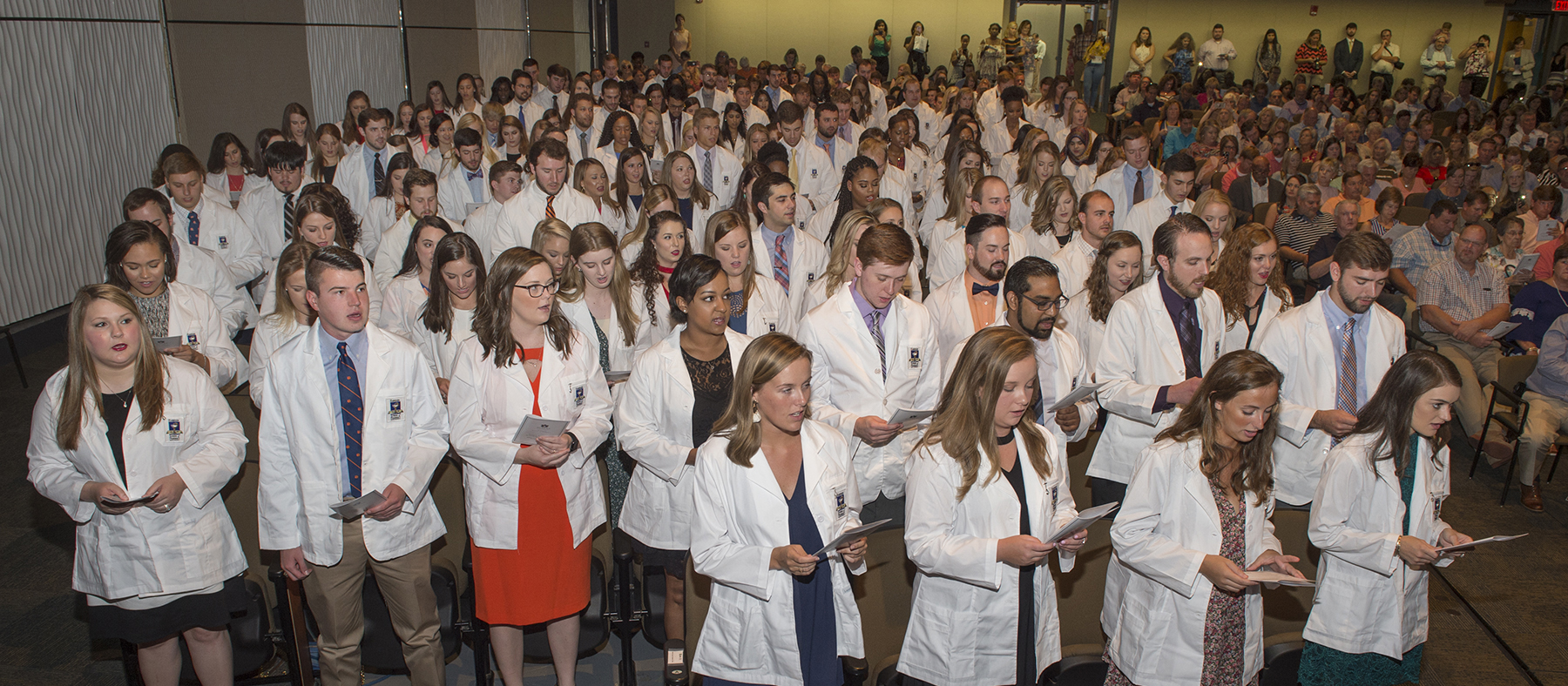 Students take the oath of a pharmacist