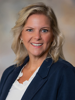 Courtney McDonald headshot
